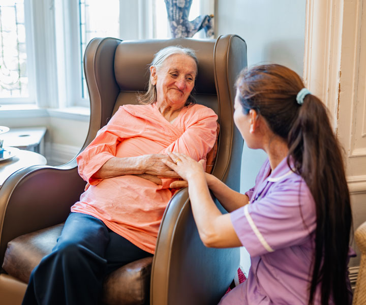 Dementia Care Transition - Surrey Care Home - Dungate Manor Care Home