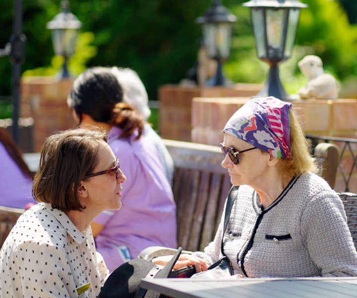 Dementia Carers Support - Care Specialists in Surrey - Dungate Manor Care Home