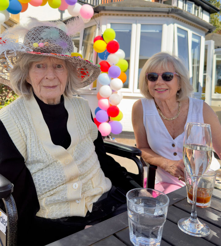 A Perfect Spring Afternoon At Dungate Manor