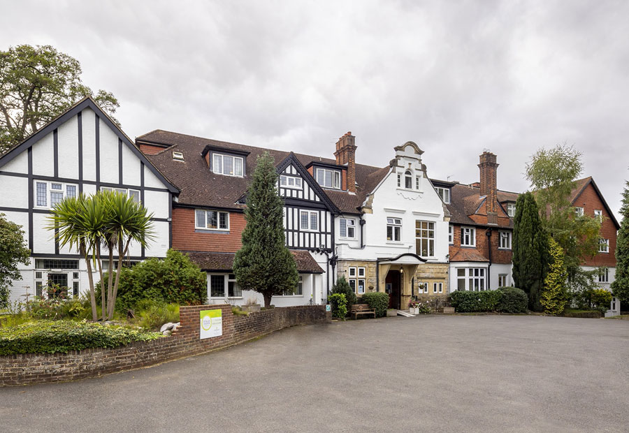 Best Care Home In Surrey - Front Of Care Home